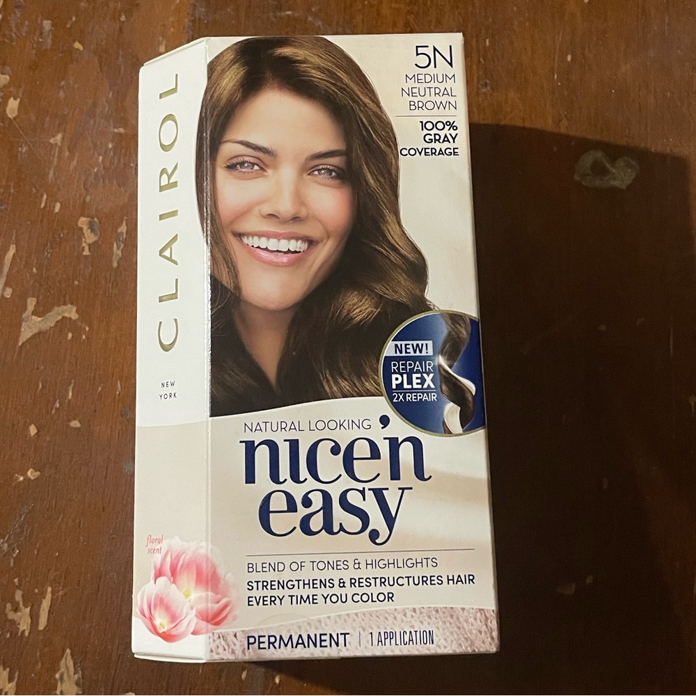 5N Clairol Nice'n Easy Hair Color in Medium Neutral Brown